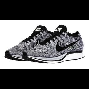 Flyknit Racer Oreo